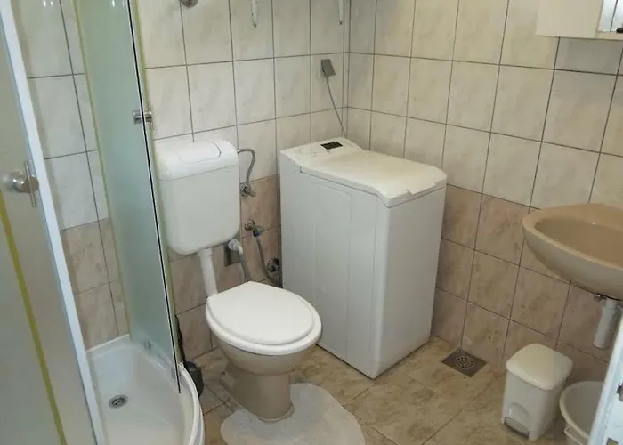 Elenora Vendégház 3*